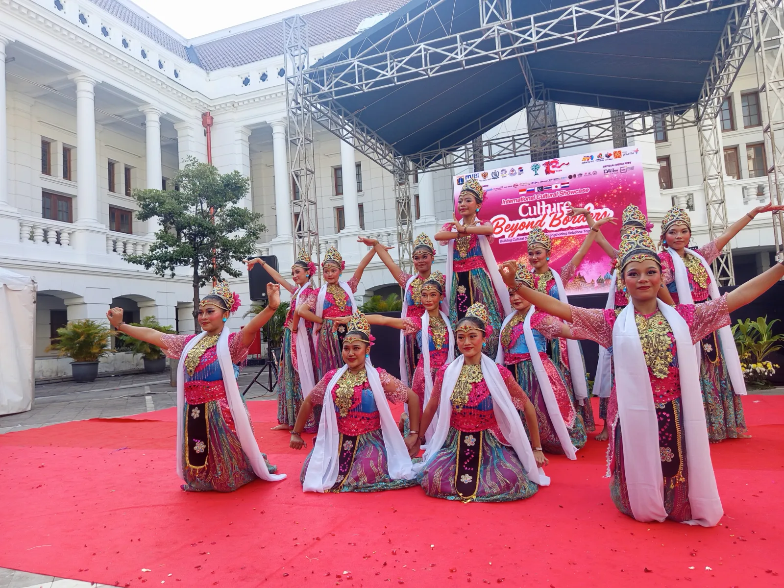Makeup Tari