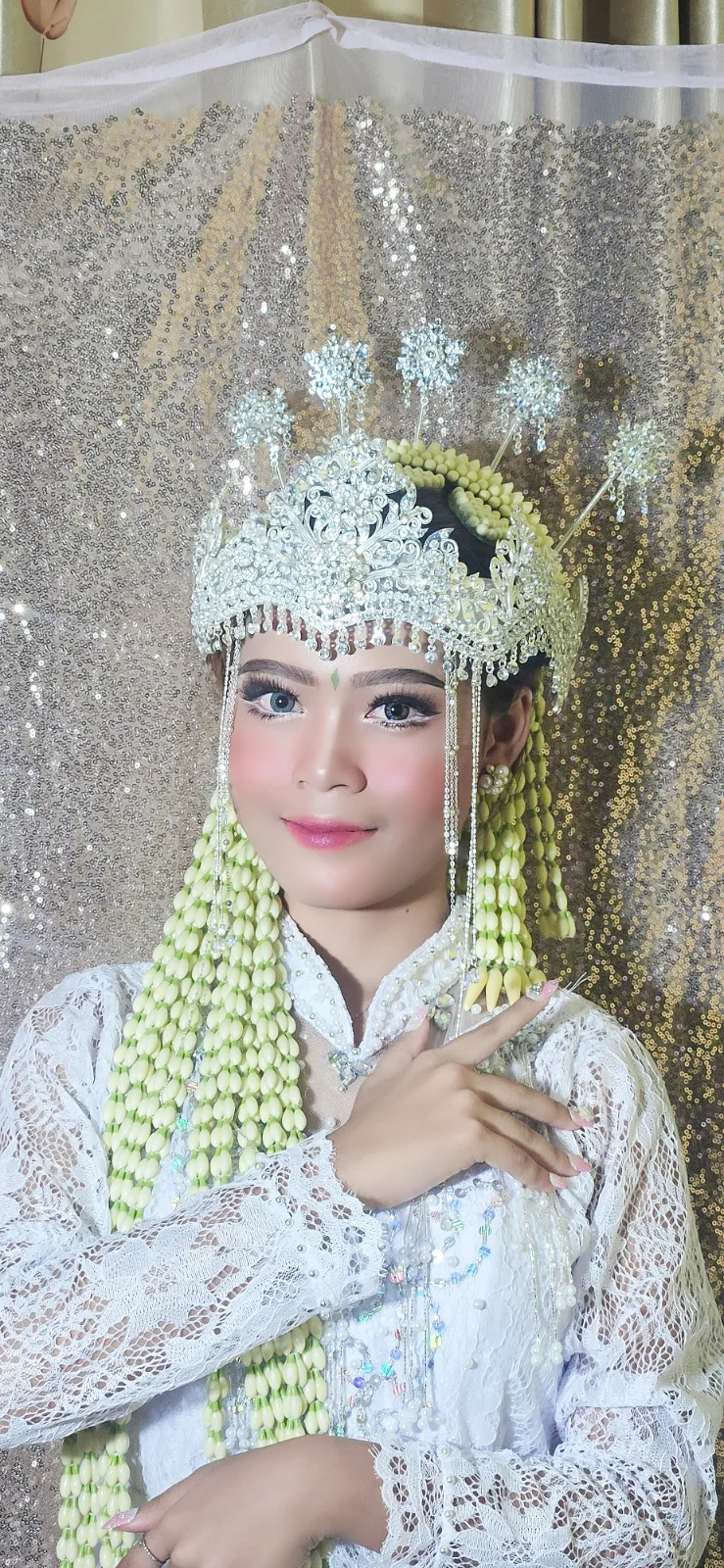 Adat Sunda