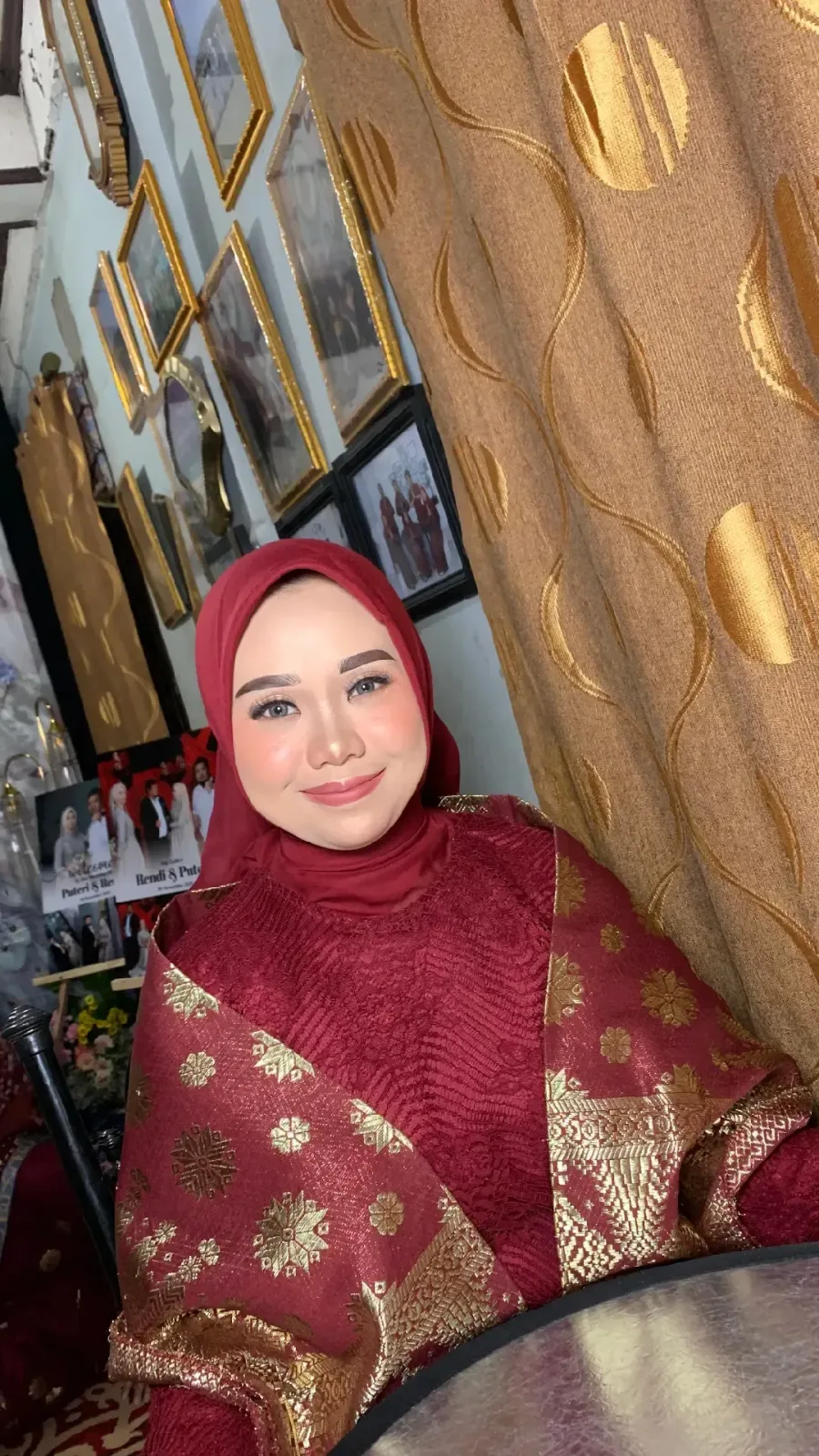 Make up ibu pengantin