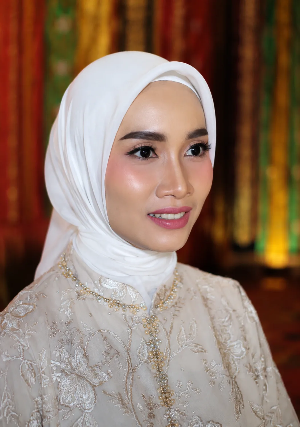 Makeup bridesmaid